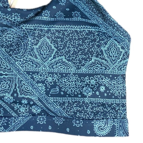 Fabletics Boost Medium Impact Sports Bra - Picture 6 of 10